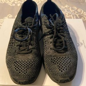 Women’s Nike flyknit racer shoes